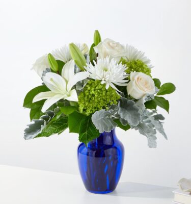 Snowy Dreams Bouquet (V5507BLD)
